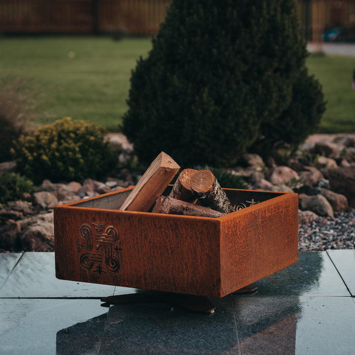 Corten Steel Fire Pit Piazza (size 50x50x21 cm)